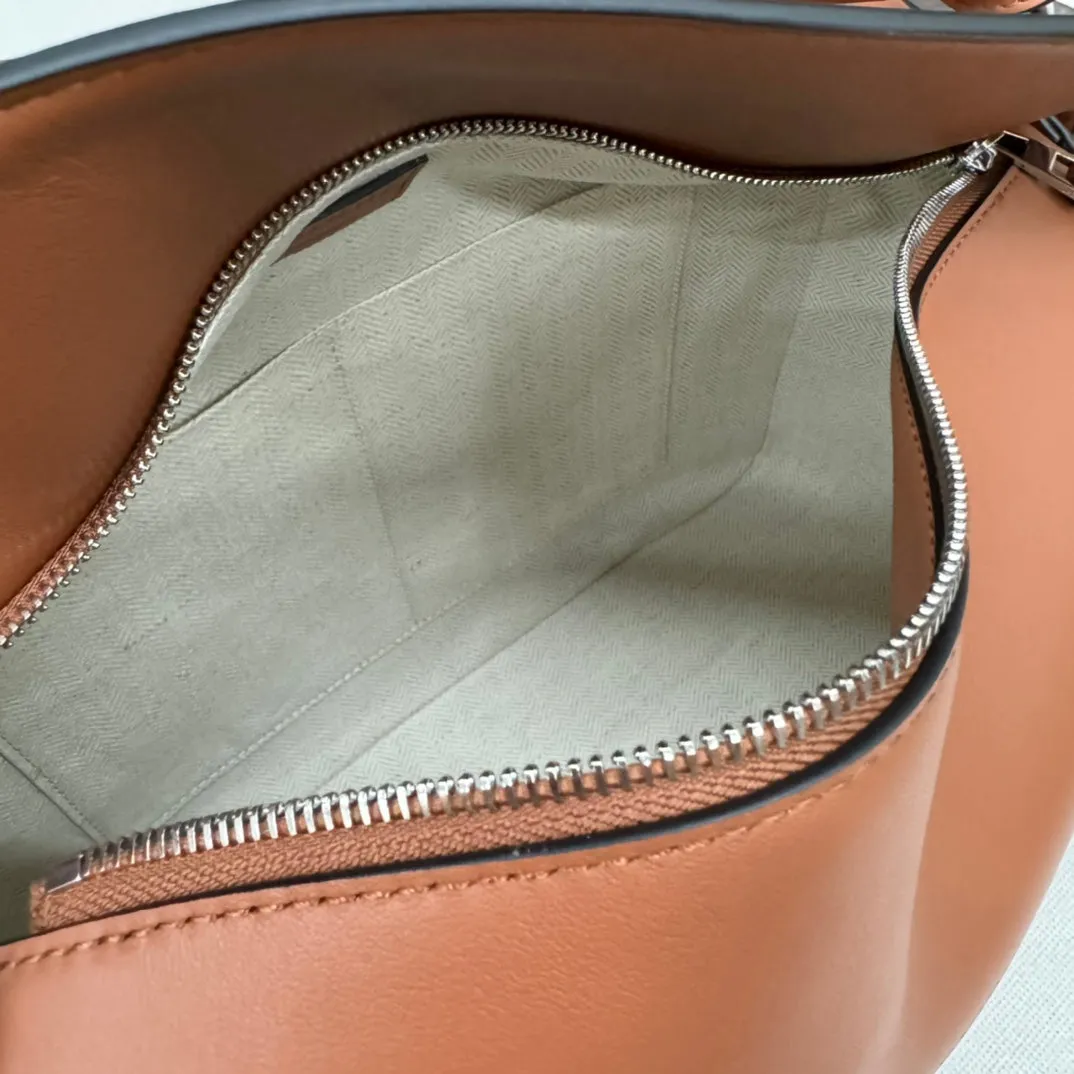 LOE PUZZLE 33 BAG IN BRONZE BROWN CALFSKIN