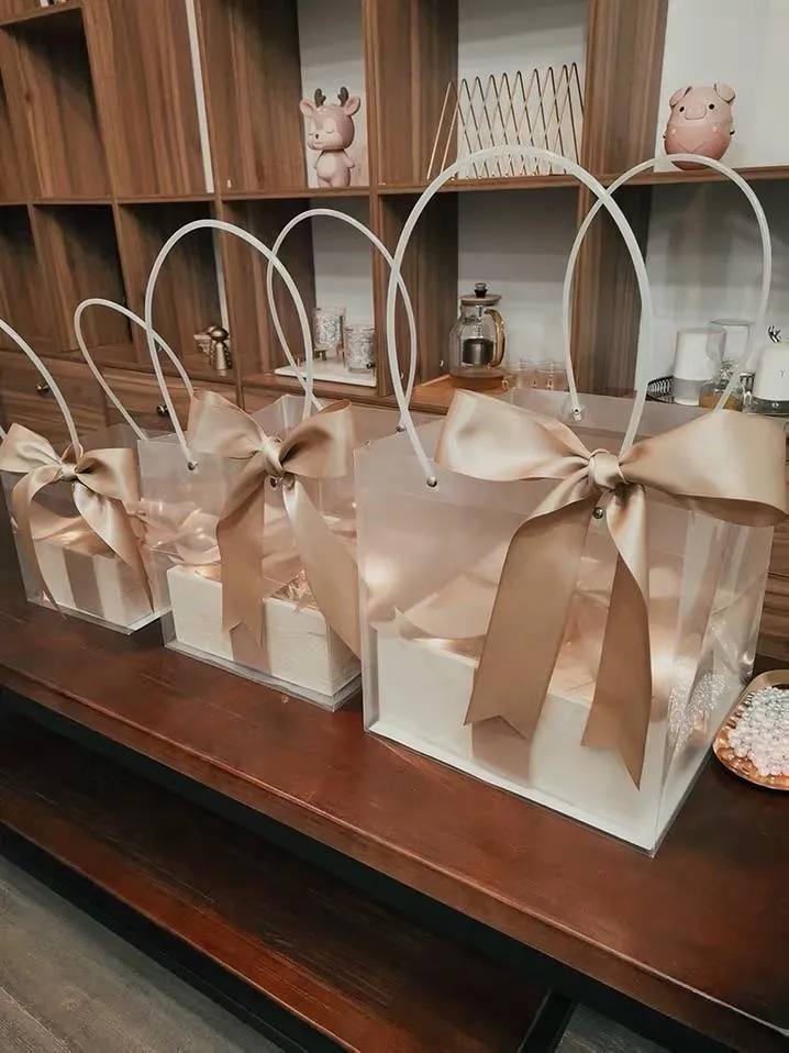 Wood square Box with ribbon and bag (M)